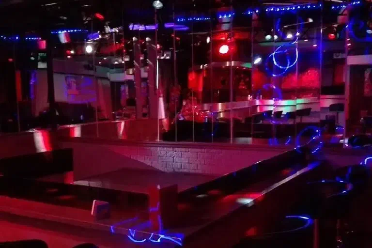 BUBBLES BAR (Maison Close Bruxelles)