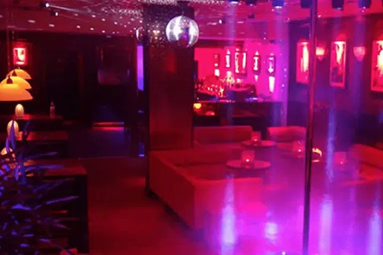 CHARLIE'S ANGEL BAR (Maison Close Bruxelles)