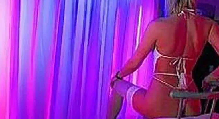 CLUB LOVE LOVE (Maison Close Tournai)