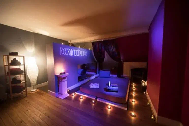 MASSAGE APHRODITE – Maison Close Bruxelles – photo 1